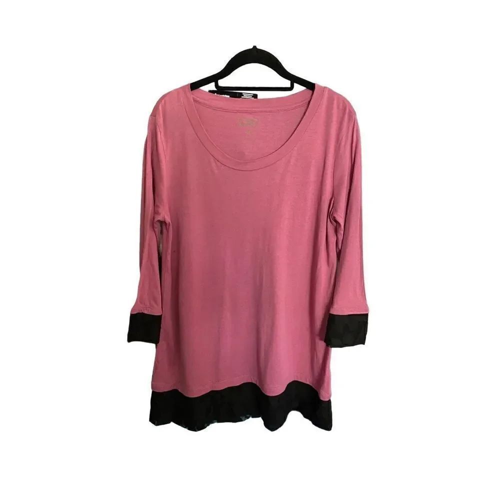 Logo by Lori Goldstein instant chic, 3/4 sleeve tunic. Top lace size XS ￼